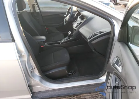 2018 Ford Focus Se z USA, uszkodzony, nr VIN 1FADP3K21JL206415